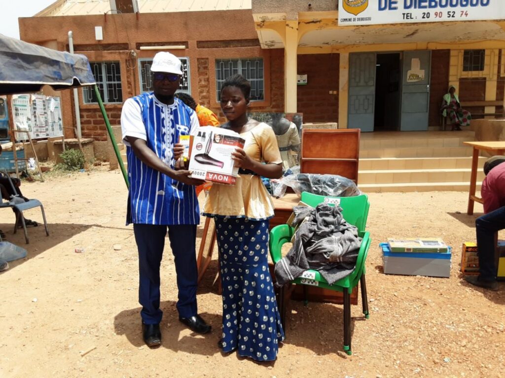 Projet d’appui à la commune de Diébougou pour la formation professionnelle aux métiers, la dotation en kits d’installation et de fonds de roulement à 25 enfants et jeunes vulnérables au titre des années scolaire 2019-2020 et 2020-2021